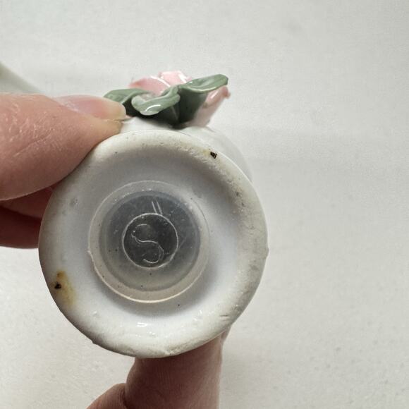 Vintage Porcelain Rose Salt and Pepper Shakers 3" White Pink Grandma Core - Picture 5 of 8